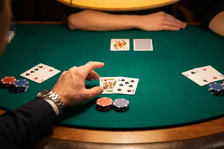 Play hands left to right in Multi-Hand Blackjack