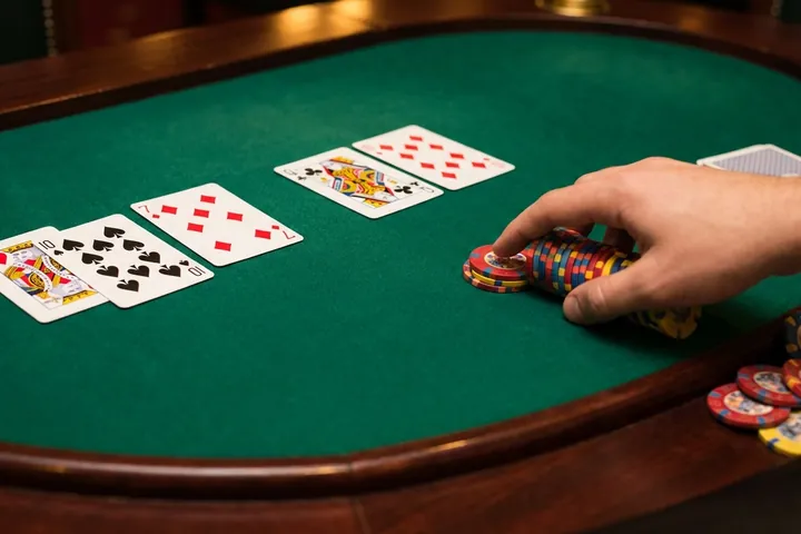 Banker wins ties in Pontoon