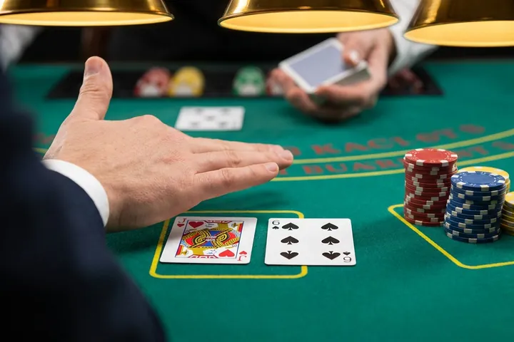 The paytable in 21+3 Blackjack